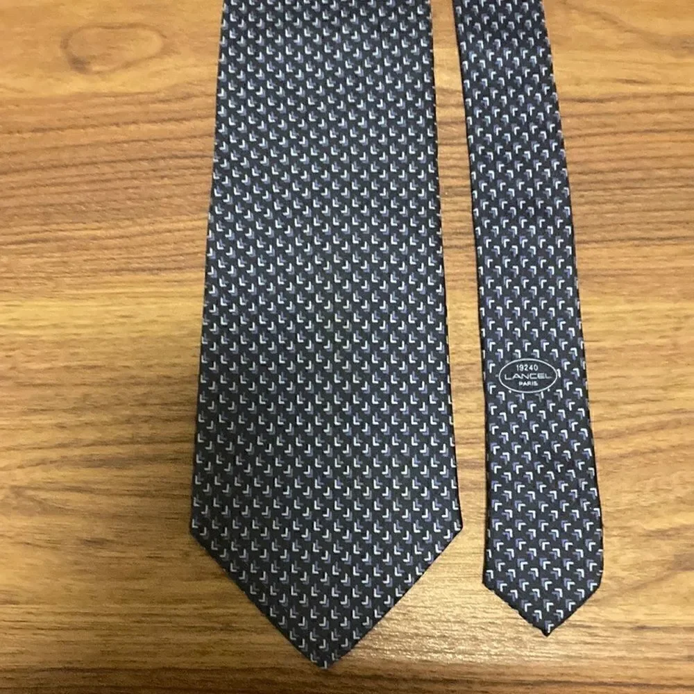 Lancel NWOT Silk Tie in Blue Signature Lancel Print. Made in Italy.